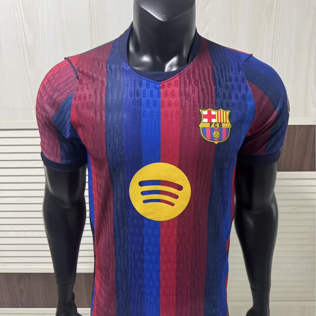 26-27 Barselona Real Madrid Arsenal Mayami Al-Nazario uy va safarda o'yinchi versiyasidagi futbol formalari