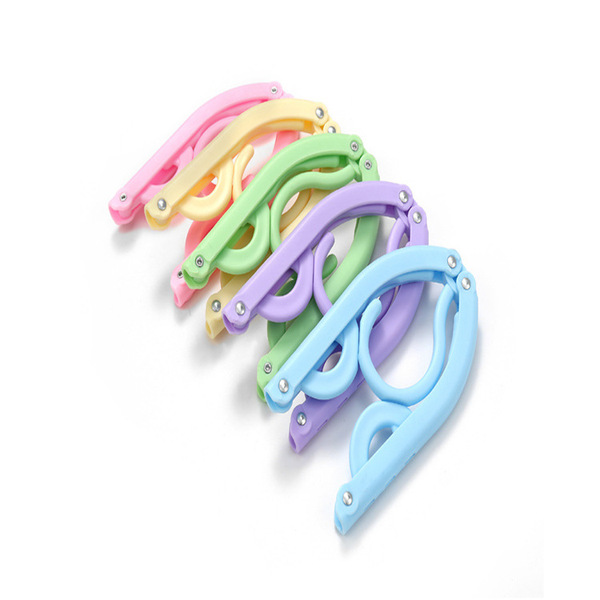 Handheld hanger for students for home use for traveling