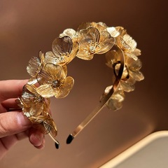 キラキラ金属イチョウの葉に花のカチューシャの高級感があるレトロな葉の花びらのカチューシャの花嫁の髪飾り