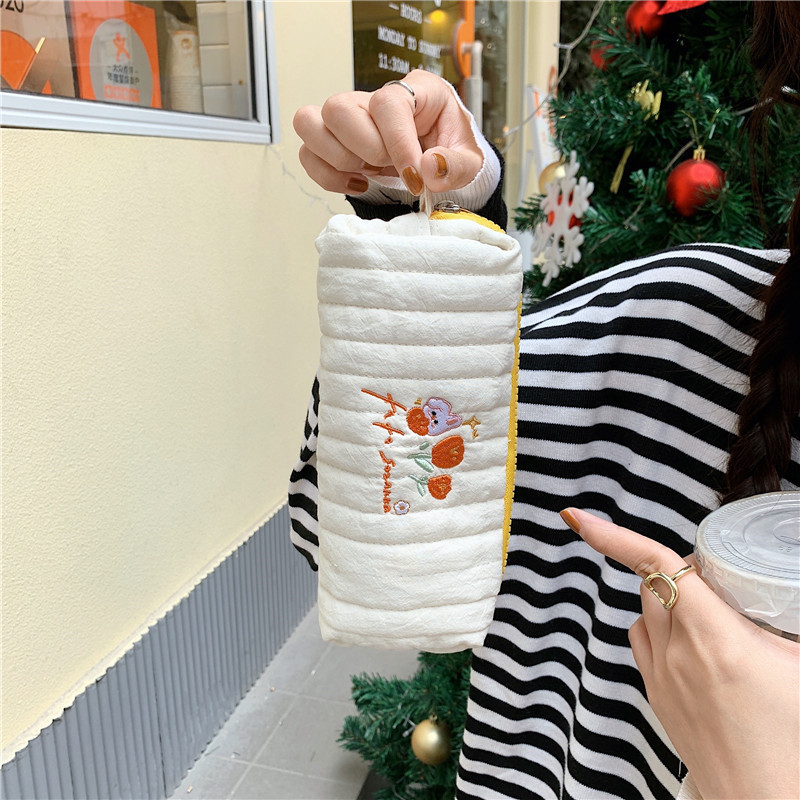 【 In Stock 】112155 Embroidered Tulip Pen Case, Girlish student Stationery Storage Bag, Fabric Makeup Bag undefined