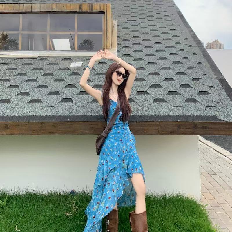 度假风复古碎花吊带连衣裙女夏季设计感不规则长裙收腰显瘦A字裙|undefined