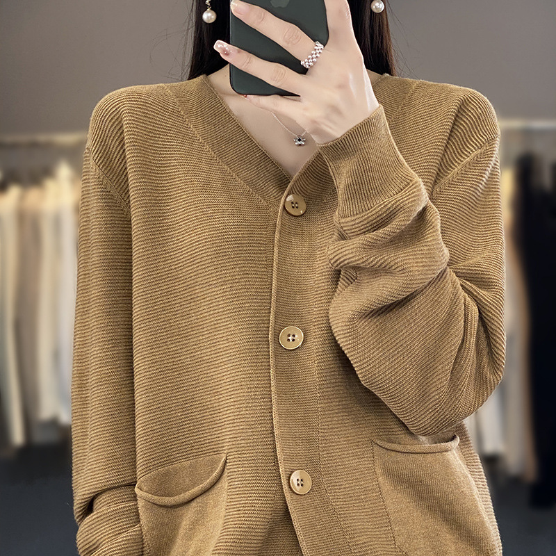 2025 Spring New Pure Cotton V-neck Knitted Cardigan Long Sleeve Solid Color Double Pocket Loose Jacket for Women