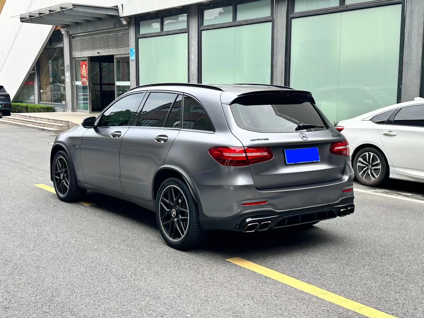 Suitable for 16-19 Mercedes-Benz Glcx253 Early Model Modified to Glc63S Amg Front and Rear Bumper Surround Rear Lip Tail Throat Grille