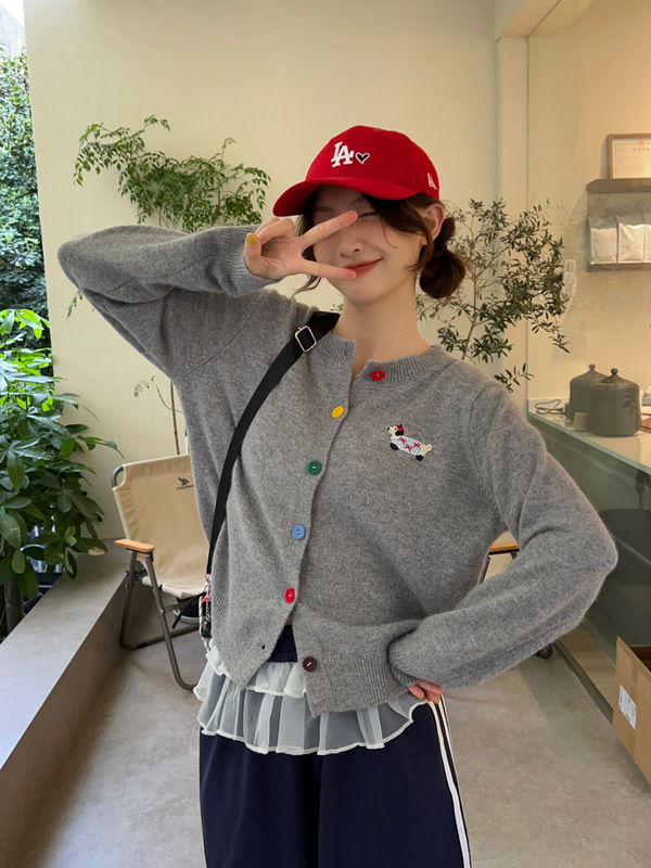 红色刺绣开衫女外套2025早春新款短款毛衣外搭圆领针织上衣春秋季|undefined