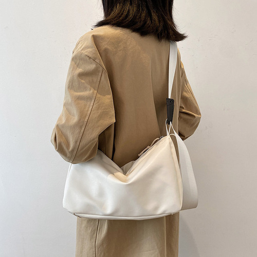 Minimalist Large Capacity Women's Bag  Autumn/Winter New Trendy Fashion Casual Versatile Single Shoulder Underarm Soft Face Crossbody Bag