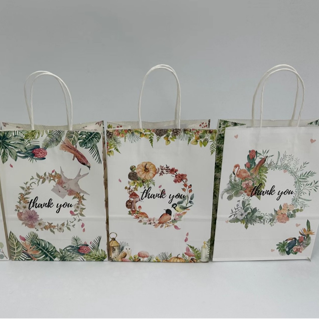 120g de piel de vaca fresca serie de diseño de patrón bolsa de regalo bolsa de papel bolsa de mano suministro de stock image 2