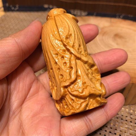 崖柏太行陳化老料木彫刻は工芸品のハンドルを飾っています。|undefined