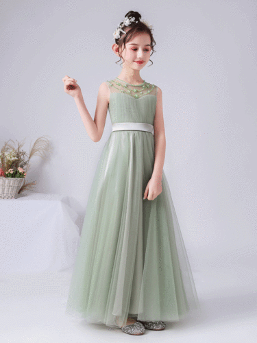 GIRL'S DRESS, GRAND PRINCESS SKIRT, VIOLIN PERFORMANCE DRESS, YOUNG GIRL HOST PIANO PERFORMANCE, CHILDREN'S EVENING DRESS