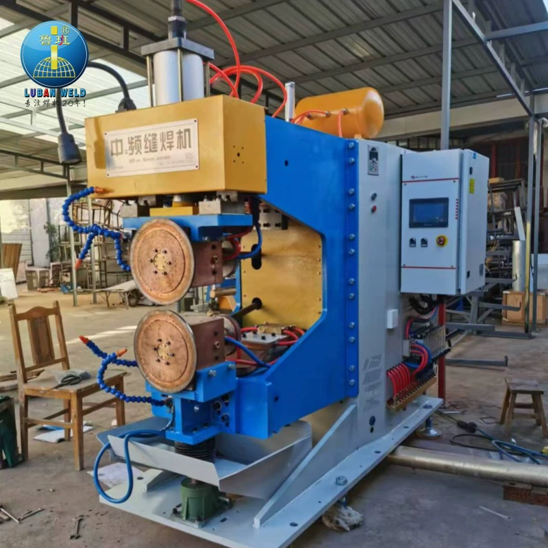 Переменное расстояние между двумя швами сварочный станок с двойным приводом подходит для пластинчатого теплообменника из нержавеющей стали