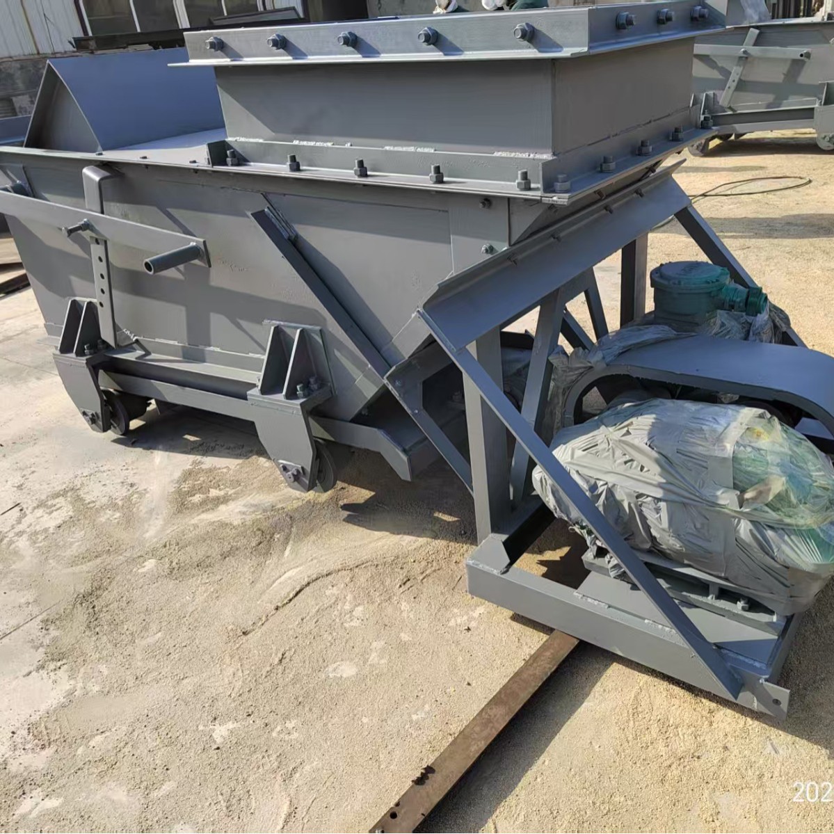 K3往复式给煤机GLW330/7.5/S给料机 K型GLW330/7.5/S往复式给煤机