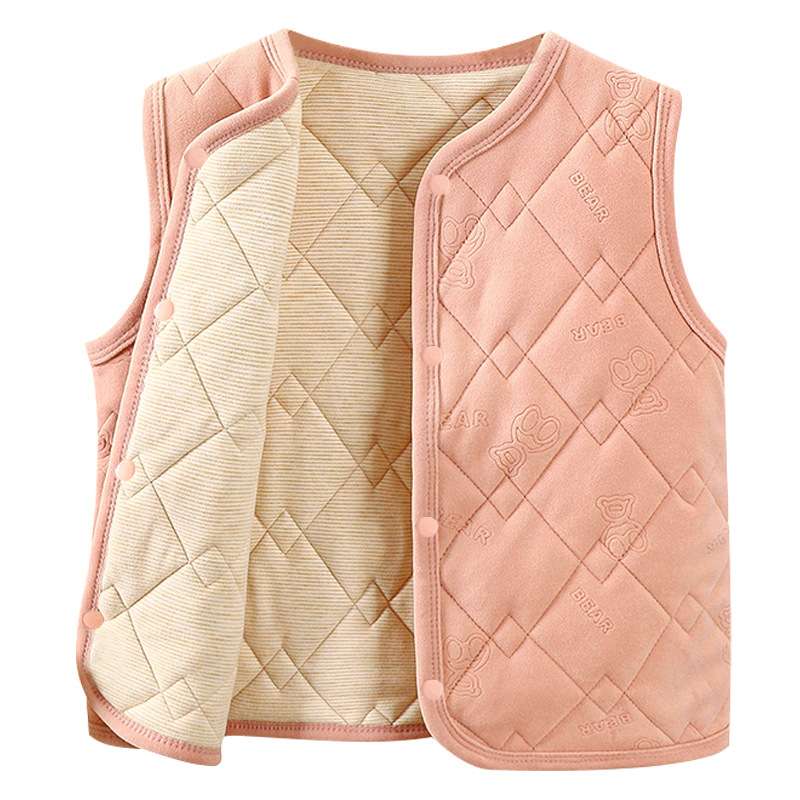 La nueva seda de morera acolchada de invierno se puede usar por fuera y con un artefacto de uniforme escolar para mantener calientes a los niños y niñas