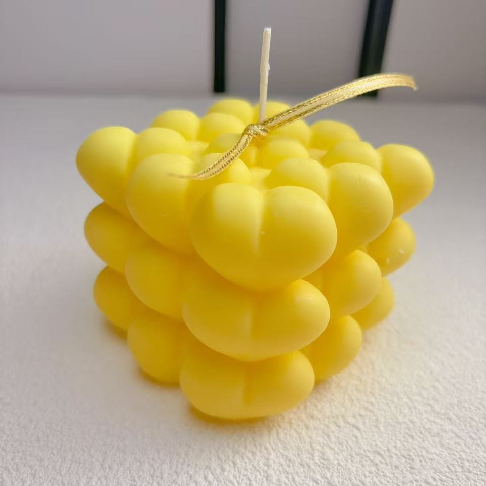 Bougie d'aromathérapie cubique géométrique en forme de cœur, en gros, pour la Saint-Valentin ou un anniversaire._voghion.com
