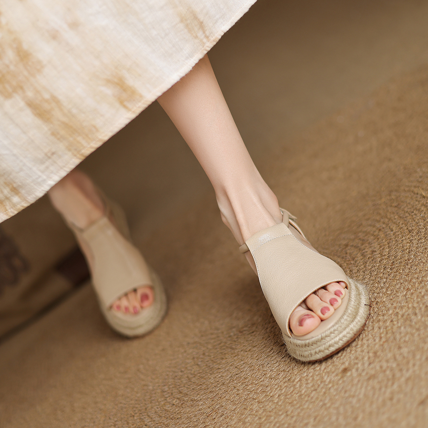 Fashionable straw comfortable casual sandals platform open toe wedge…