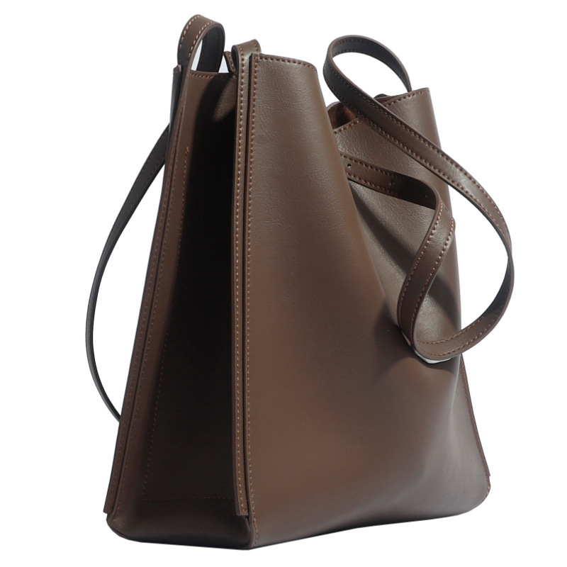 2026 Women's Genuine Leather Bucket Tote Bag, Large-Capacity Retro Commuter Crossbody - Thumbnail 6