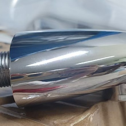 Pantalla de ducha un conjunto completo de baño al aire libre sistema de lavado de bronce rociador conjunto oscuro de tres piezas de artefactos mágicos de temperatura constante