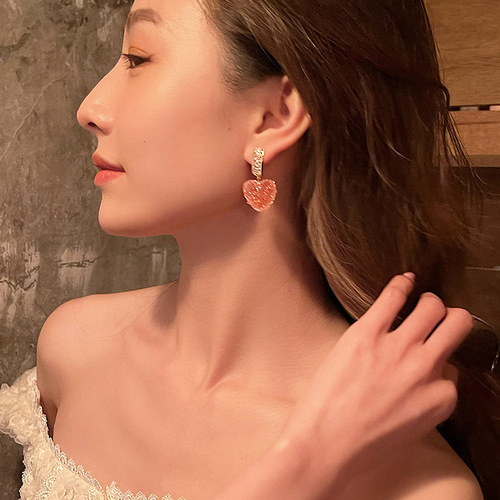 Sweet love gummy earrings for women  new fashion light luxury niche high-end earrings temperament cute earrings
