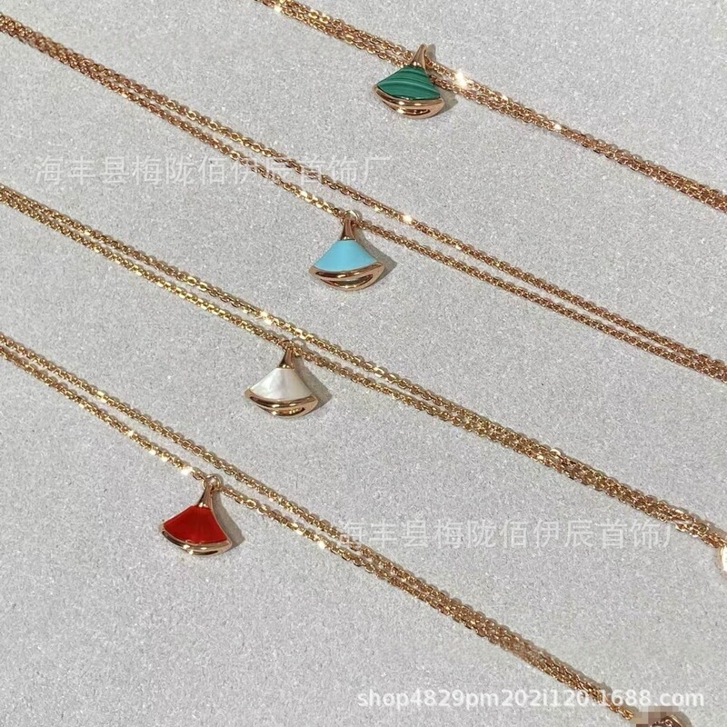 Baojia Fan-Shaped Bracelet, Exquisite Craftsmanship, High-End Feel, Dress-Style Bracelet, Thick Gold Electroplating, 18K Double Chain, Agate, Factory Direct Sale Baojia Fan-Shaped Bracelet, Exquisite Craftsmanship, High-End Feel, Dress-Style Bracelet, Thick Gold Electroplating, 18K Double Chain, Agate, Factory Direct Sale