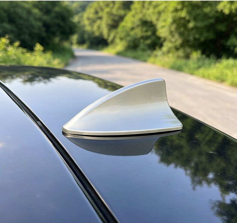 Car antenna shark fin decorative sticker, car roof wing, retractable tail wing, universal car radio antenna, painted finish A881