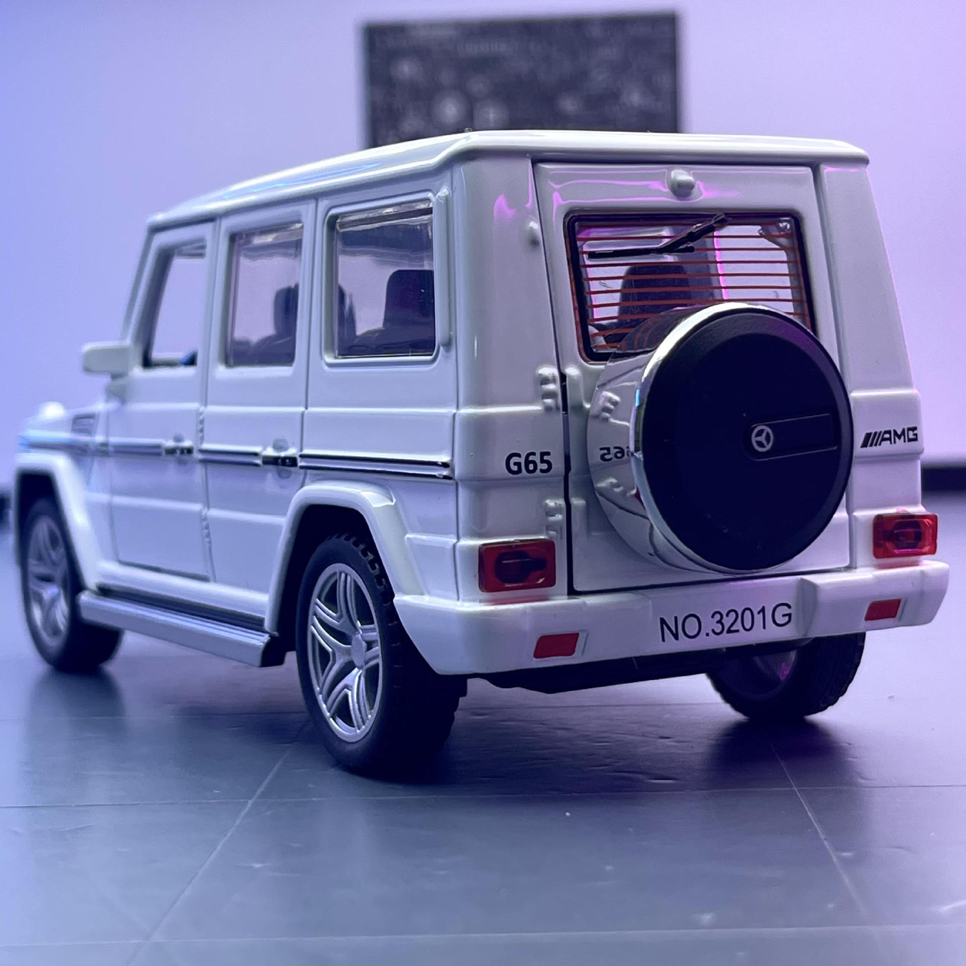 Jianyuan aleación 1:32 Mercedes-Benz grande GG65 vehículo todoterreno modelo de sonido y luz Tire hacia atrás modelo de coche de juguete colección de decoración de coches