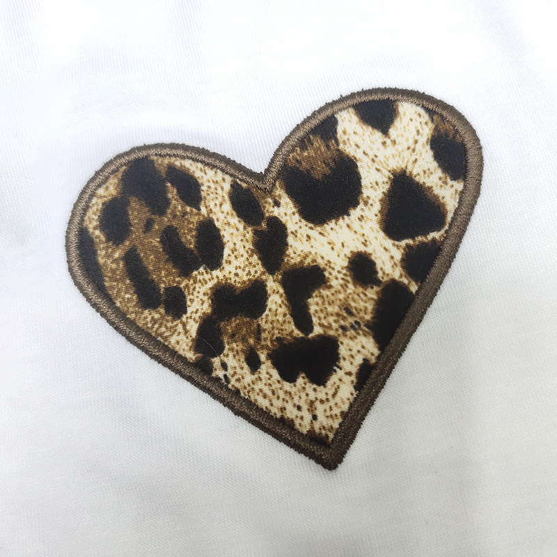 camiseta corta delgada de color de contraste con estampado de amor de leopardo de verano NSBLS119374