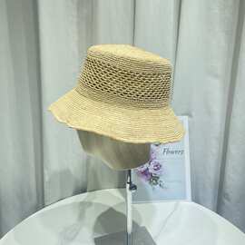 日系文艺镂空拉菲草草帽子女夏季法式优雅平顶礼帽出游遮阳沙滩帽