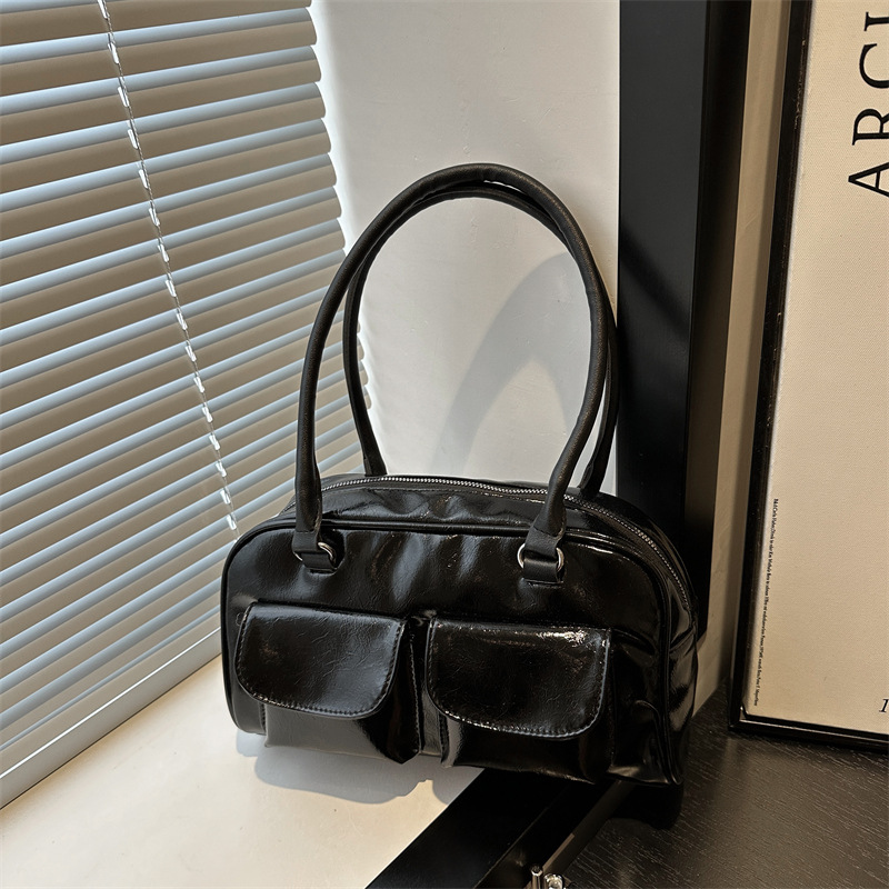 Tendencia femenina de otoño hermoso bolso de mano pequeño, bolso popular este año 2024, nuevo estilo coreano bolso de hombro de moda