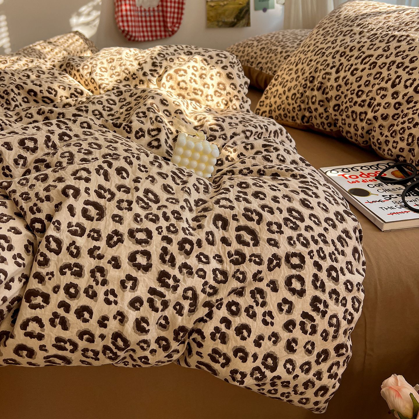 Una clase de cama ultra suave cuatro piezas de grado madre-infantil puede dormir desnudo sábanas cubierta de cama dormitorio de estudiantes tres piezas