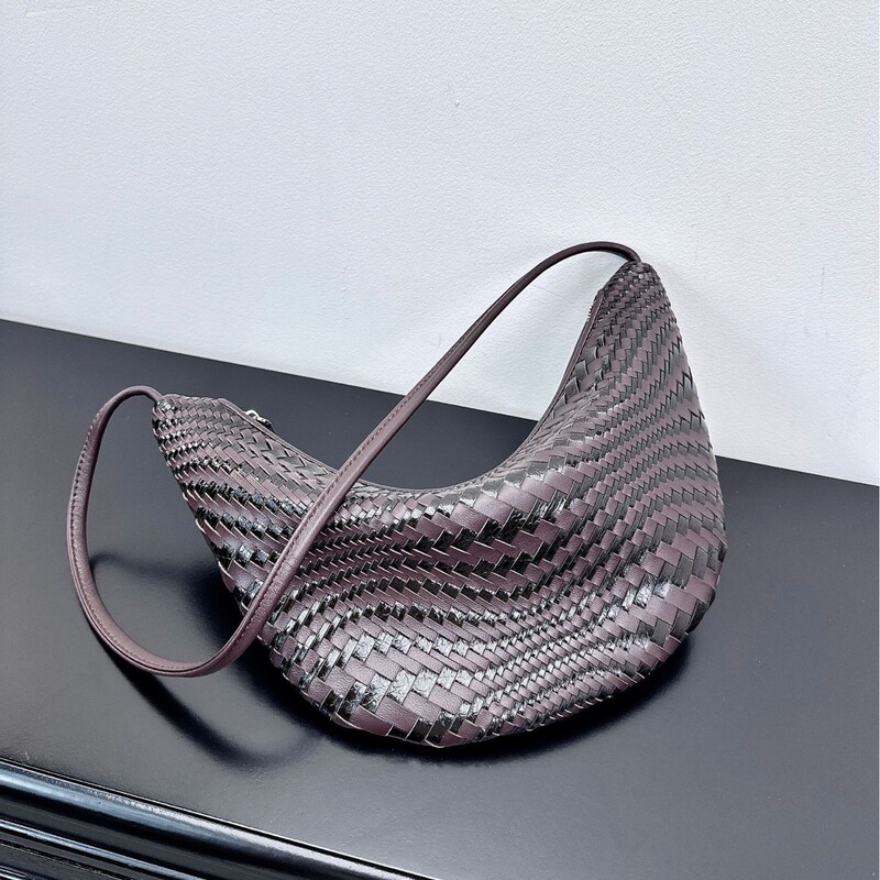 Tr Snake Pattern Patchwork Sheepskin Handmade Woven Crescent Bag, Genuine Leather Inside and Out, Underarm Bag, Half-Moon Dumpling Bag for Women