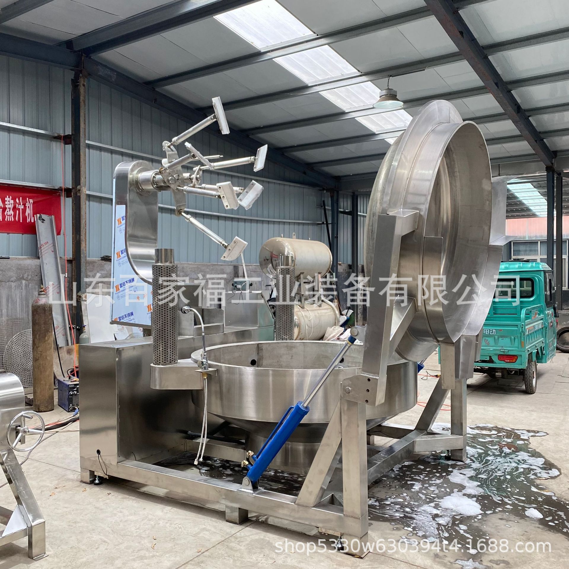 酸菜鱼酱料炒料机600L番茄火锅底料炒锅燃气全自动行星搅拌炒锅