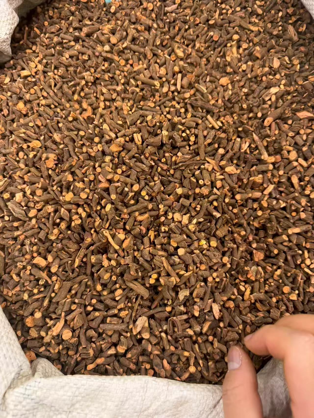 Dried Madder Root Qian Cao 茜草根 Rubia cordifolia Raw Herb for Decoction 1000g Bag specifications