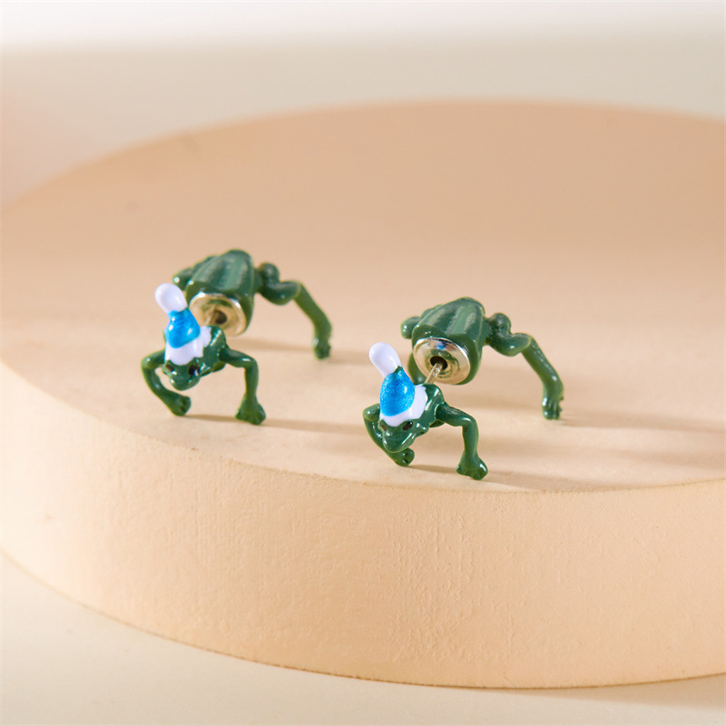 Christmas Hat Frog Stud Earrings For Women And Men Funny Design_voghion.com