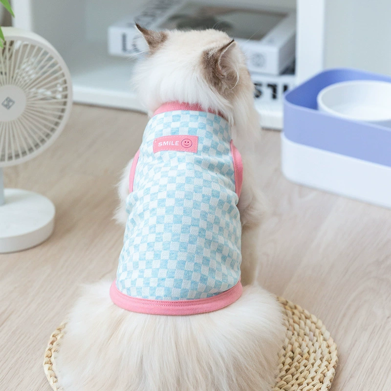 Новая весенне-летняя одежда для собак Шахматная доска Жилет контрастного цвета Двуногая одежда Одежда для кошек Тедди Одежда для маленьких и средних собак