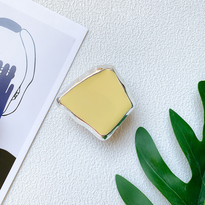 未标题-1_0004_金属支架-巧克力方块-黄色