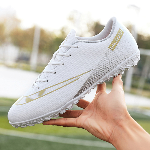 Cross-border football shoes for men, large size, low-top, for youth students, competition and training, artificial grass, long and broken nails, couple shoes
