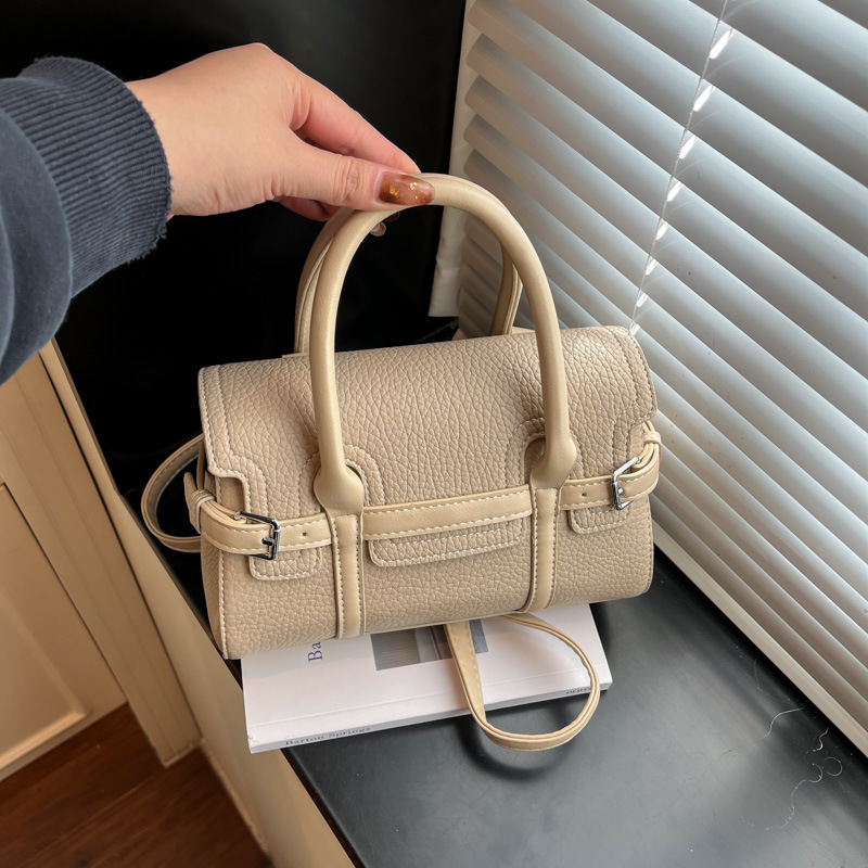 Bolso de mano transfronterizo de mujer 2025 nuevo nicho de invierno de alta calidad bolso de mujer de viaje retro mochila de hombro