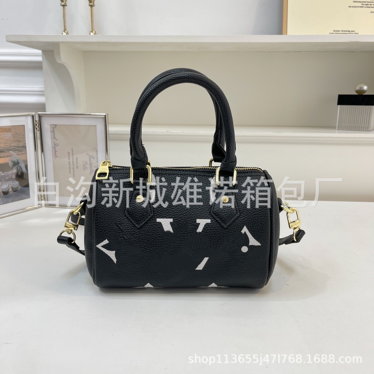 2025 Cross-Border Retro Women's Large Capacity Boston Pillow Bag Luxury Versatile Commuter Phone Bag F135# - Thumbnail 6