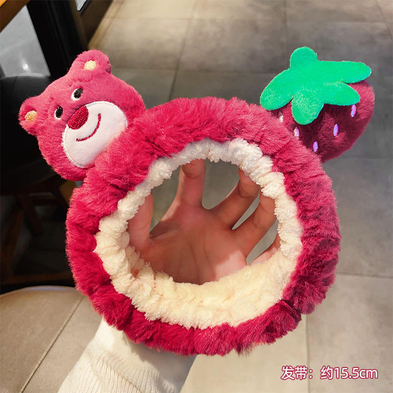 Strawberry Bear Head Band Otoño Invierno Nuevo color de fruta del dragón Band lindos bandas de pelo de peluche lavarse la cara prensar bandas de pelo