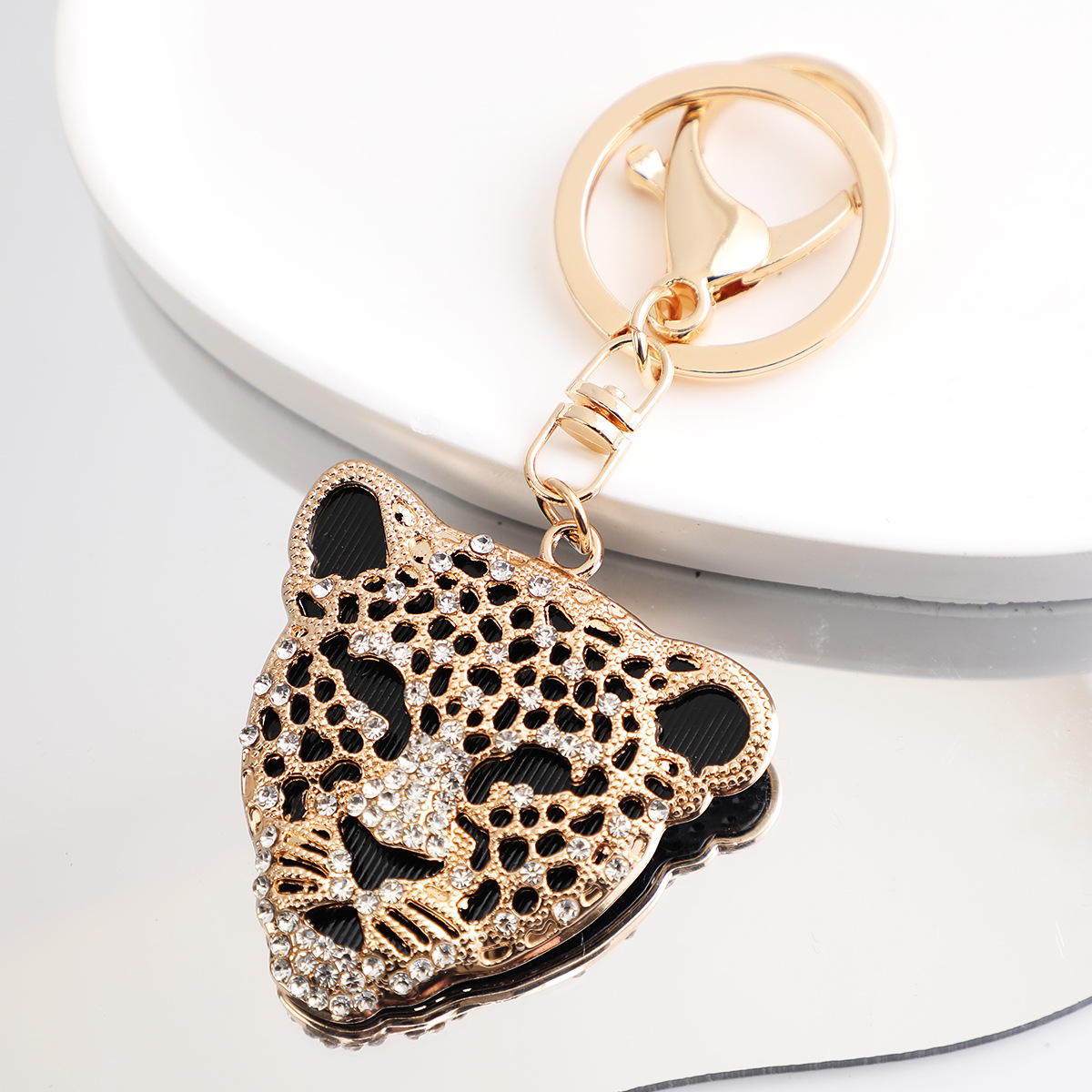 Vintage Luxury Keychain Direct Sales From The Manufacturer: Cross-border Leopard Tiger Keychains With Diamonds, Animal Keychains, Creative_voghion.com