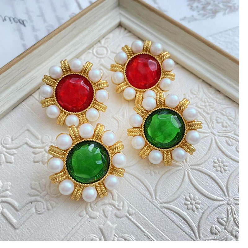 Retro Round Alloy Glass Inlay Artificial Pearls Women's Ear Studs 1 Pair display picture 2