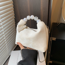 新中式包包串珠手提包女士2024新款时尚丝绒云朵包小众链条斜挎包