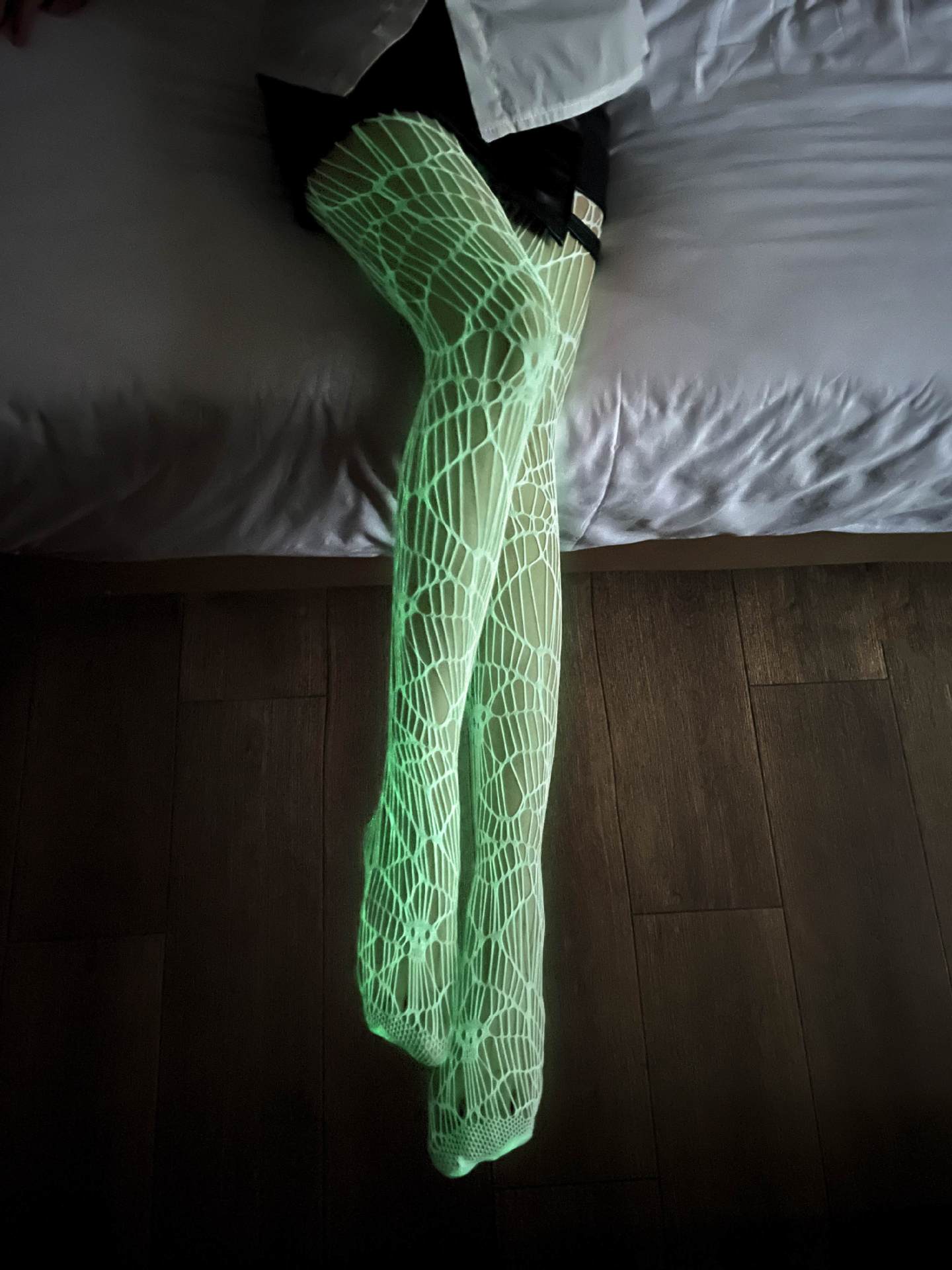 Nuevo mono luminoso nuevo material fresco luminoso reflexivo sexy pantimedias hueco sexy coqueteo bottoming Calcetines