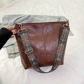 女士单肩包;女士斜挎包;女士手提包