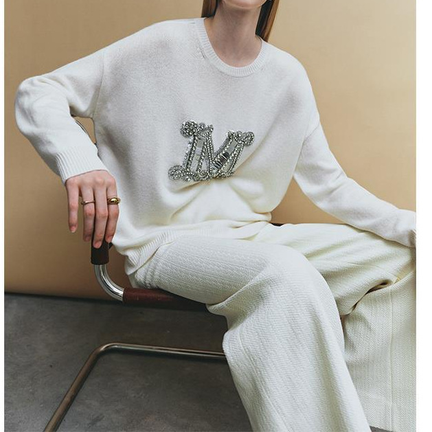 Heavy Industry Brilliant Large M Nail Drill Bead Embroidered Wool Wool Classic Profile Sweater S4415-M0