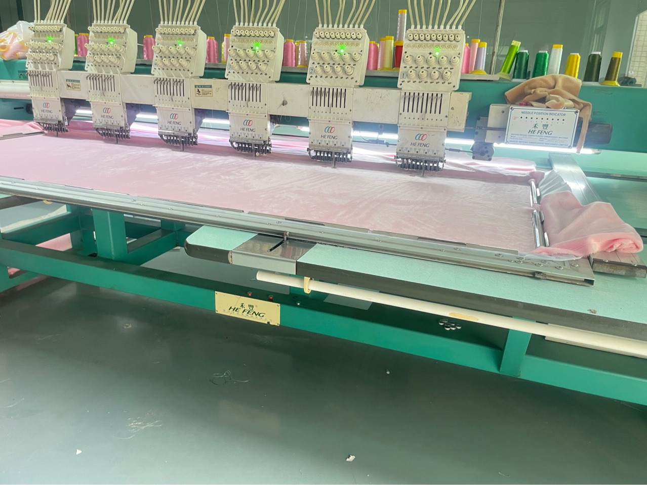 高速工业平绣刺绣机器