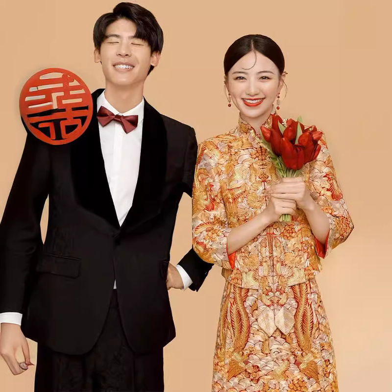 New Style Dragon and Phoenix Gown for Brides, Wedding Toast Attire 2025, Heavy Embroidery Xiuhe Suit, Slim Fit Embroidered Wedding Dress, High-End Petite New Style Dragon and Phoenix Gown for Brides, Wedding Toast Attire 2025, Heavy Embroidery Xiuhe Suit, Slim Fit Embroidered Wedding Dress, High-End Petite