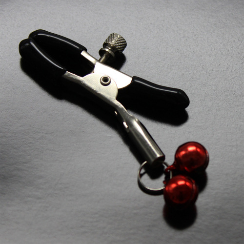 Sex toys SM restraint nipple clamps for women with red metal bells to enlarge breasts and tease passionate alternative adult sex