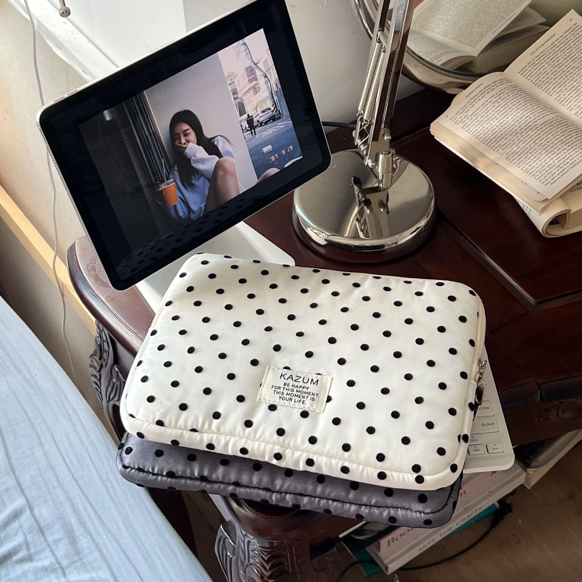 Laptop Bag Storage 11-Inch Korean Commuter Bag for 3-Inch Laptops, iPad Tablets, Ins Polka Dot Inner Sleeve with Embroidery