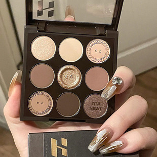 Cross-Border Makeup Eye Shadow 9-Color Knitted Button Eye Shadow Palette Pearlescent Matte Low Saturation Deep Milk Tea Oatmeal Earth