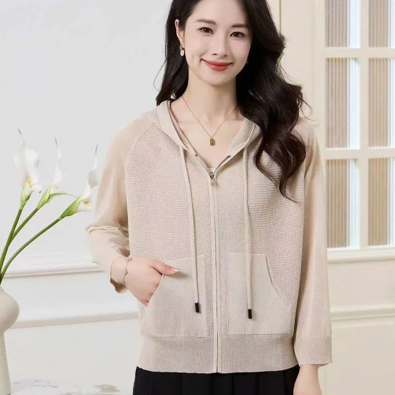 春夏の女性用フード付きアイスシルクニットカーディガン、薄手のショート長袖日焼け止め服、韓国風ルーズショールジャケット|undefined