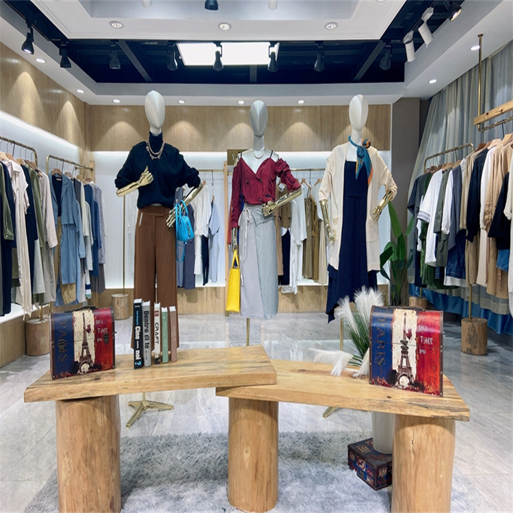 实体店女装进货